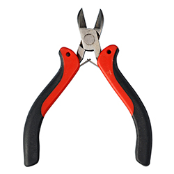 Side cutting pliers